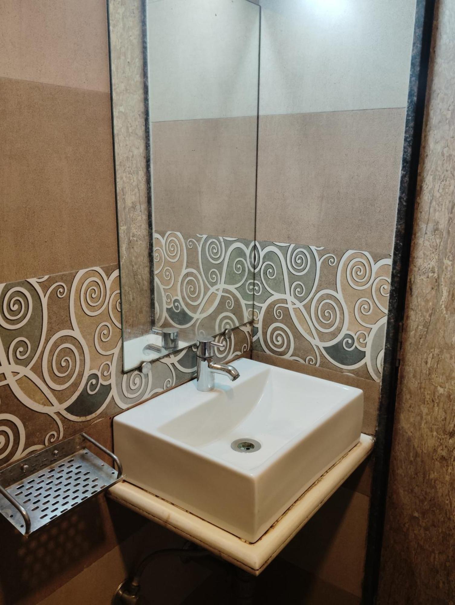 Hotel Crystal Park Near Nesco Exhibition Center Mumbai  Buitenkant foto